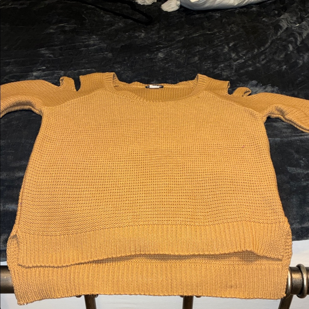 VENUS Women's Yellow Crew Neck Sweater